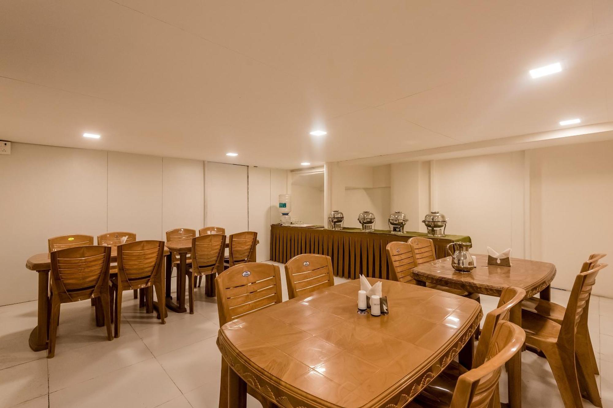 Super Capital O Hotel Konar Inn Turambhe Luaran gambar