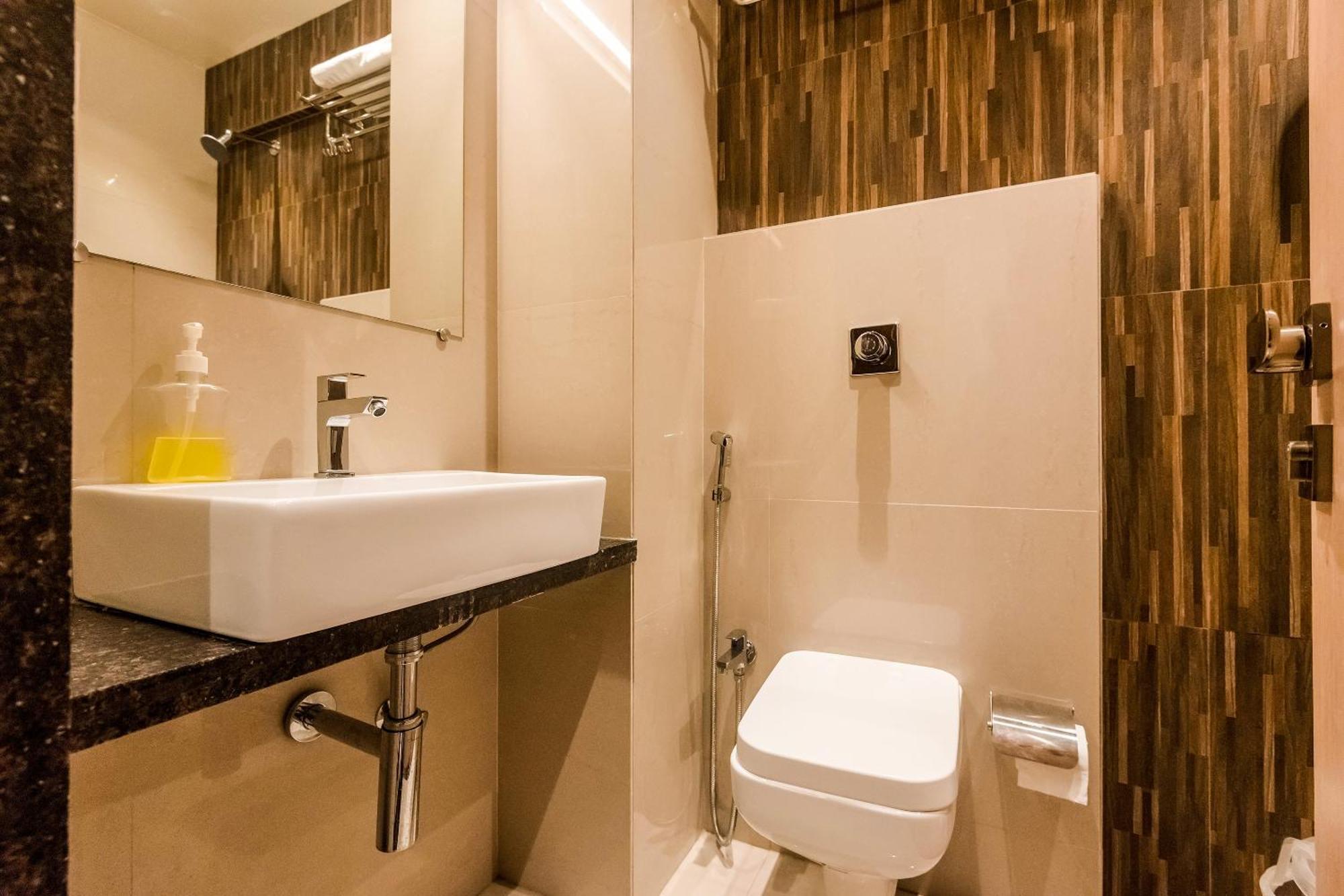 Super Capital O Hotel Konar Inn Turambhe Luaran gambar