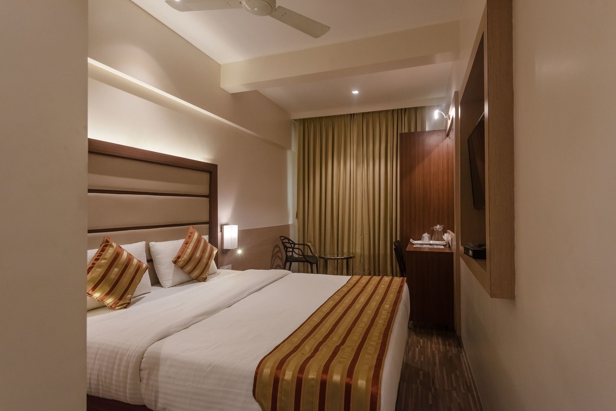 Super Capital O Hotel Konar Inn Turambhe Luaran gambar
